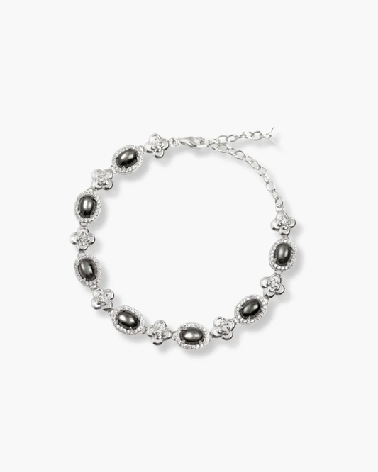 Grand Oval Cabochon with Flower Bracelet